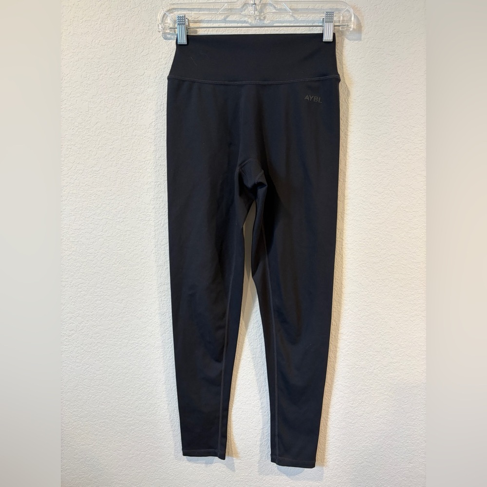AYBL Women’s Black Staple Leggings - M